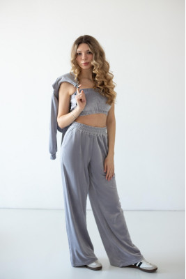 Костюм жіночий